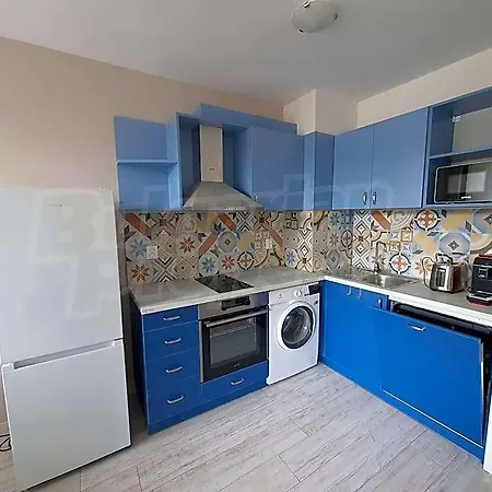 Denitsa 4*